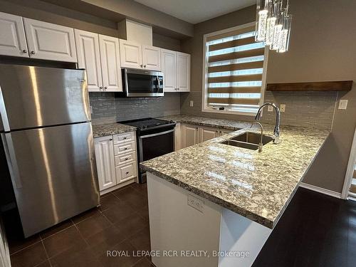 41-60 First, Orangeville, ON - Indoor Photo Showing Kitchen With Double Sink With Upgraded Kitchen