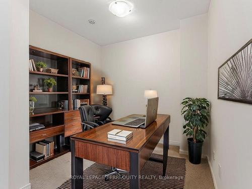 57-68 Winston Park Blvd, Toronto, ON - Indoor Photo Showing Office