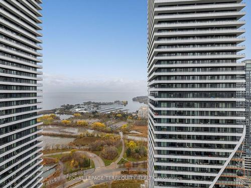 3401-33 Shore Breeze Dr, Toronto, ON - Outdoor With Facade