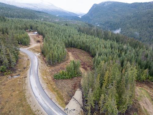 7663 Creekside Road, Revelstoke, BC 