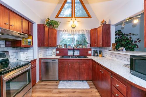 7680 Mountain Drive, Anglemont, BC - Indoor Photo Showing Kitchen With Double Sink