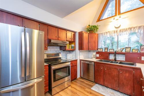 7680 Mountain Drive, Anglemont, BC - Indoor Photo Showing Kitchen With Double Sink