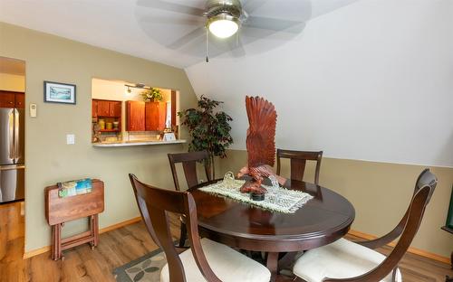 7680 Mountain Drive, Anglemont, BC - Indoor Photo Showing Dining Room