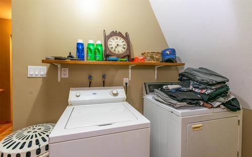 7680 Mountain Drive, Anglemont, BC - Indoor Photo Showing Laundry Room