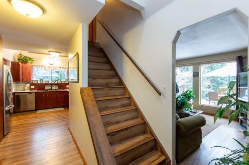 7680 Mountain Drive, Anglemont, BC - Indoor