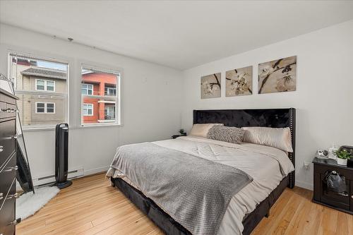 314-563 Yates Road, Kelowna, BC - Indoor Photo Showing Bedroom