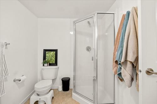 314-563 Yates Road, Kelowna, BC - Indoor Photo Showing Bathroom