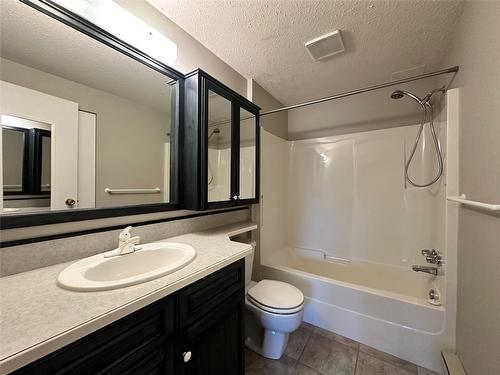 409-284 Yorkton Avenue, Penticton, BC - Indoor Photo Showing Bathroom