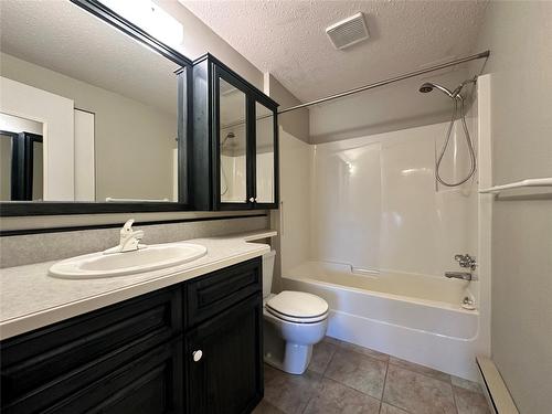 409-284 Yorkton Avenue, Penticton, BC - Indoor Photo Showing Bathroom