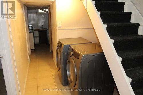 23 Horning Drive, Hamilton, ON - Indoor Photo Showing Laundry Room