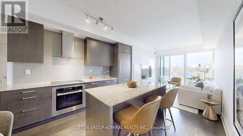 708 - 3018 Yonge Street, Toronto, ON - Indoor Photo Showing Kitchen With Upgraded Kitchen