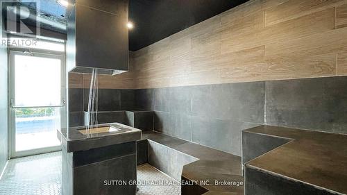 708 - 3018 Yonge Street, Toronto, ON - Indoor Photo Showing Bathroom