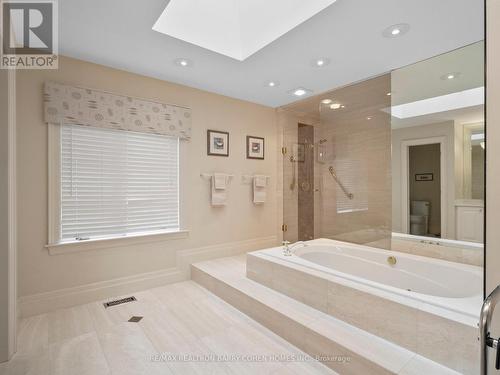 40 Munro Boulevard, Toronto, ON - Indoor Photo Showing Bathroom