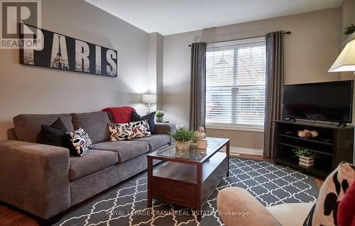 48 - 2800 Courtice Road, Clarington (Courtice), ON - Indoor Photo Showing Living Room