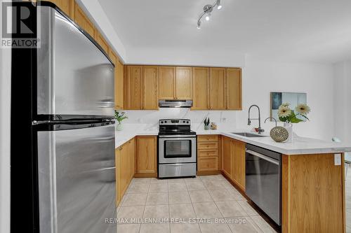 47 Jonas Millway, Whitchurch-Stouffville, ON - Indoor Photo Showing Kitchen