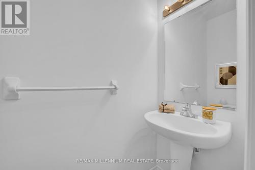 47 Jonas Millway, Whitchurch-Stouffville, ON - Indoor Photo Showing Bathroom