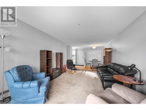 360 Battle Street Unit# 108, Kamloops, BC - Indoor Photo Showing Living Room