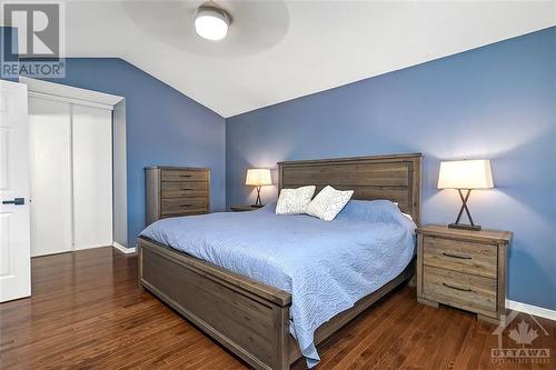 2040 Oakbrook Circle, Ottawa, ON - Indoor Photo Showing Bedroom