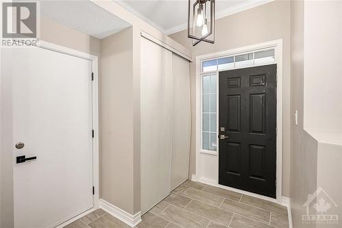 2040 Oakbrook Circle, Ottawa, ON - Indoor Photo Showing Other Room