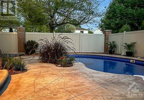 2040 Oakbrook Circle, Ottawa, ON - Outdoor With In Ground Pool