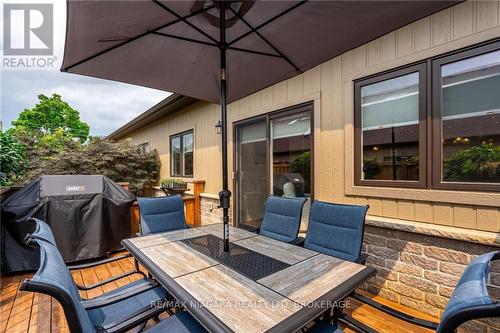 4098 Twenty Third Street, Lincoln, ON - Outdoor With Deck Patio Veranda With Exterior