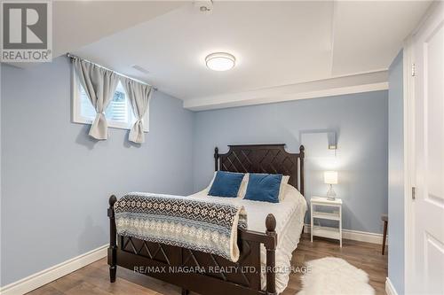 4098 Twenty Third Street, Lincoln, ON - Indoor Photo Showing Bedroom