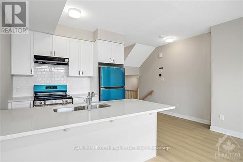 732 Mishi, Ottawa, ON - Indoor Photo Showing Kitchen With Double Sink