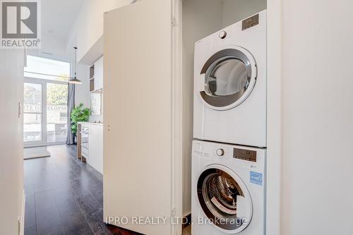 220 - 2020 Bathurst Street, Toronto, ON - Indoor Photo Showing Laundry Room