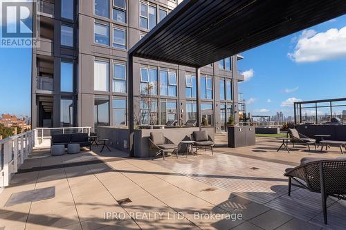 220 - 2020 Bathurst Street, Toronto, ON - Outdoor