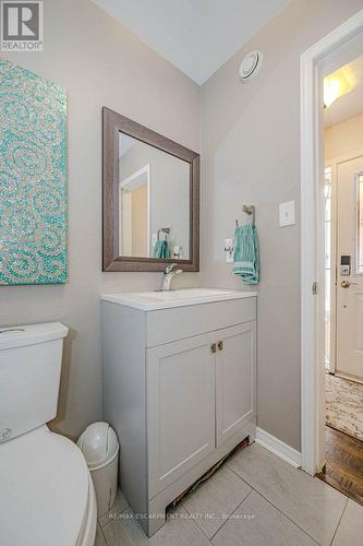 633 Amelia Crescent, Burlington, ON - Indoor Photo Showing Bathroom