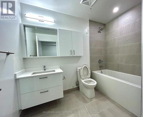 B-2304 - 50 Upper Mall Way, Vaughan, ON - Indoor Photo Showing Bathroom