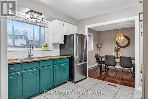 10 Birchwood Drive, Barrie, ON - Indoor Photo Showing Kitchen With Double Sink