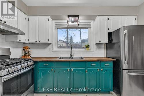 10 Birchwood Drive, Barrie, ON - Indoor Photo Showing Kitchen With Double Sink