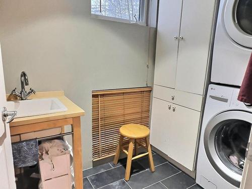 Salle de lavage - 1965 Ch. De La Galère, Saint-Édouard-De-Fabre, QC - Indoor Photo Showing Laundry Room