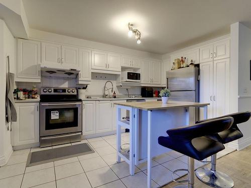 Cuisinette - 6904 Rue Marie-Guyart, Montréal (Lasalle), QC - Indoor Photo Showing Kitchen