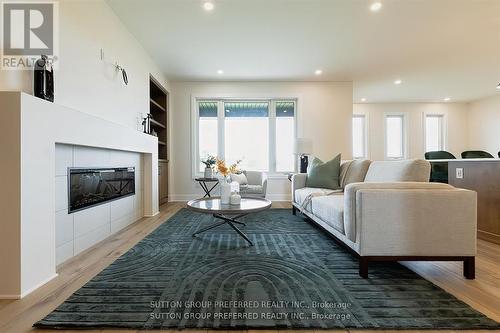 159 Renaissance Drive, St. Thomas, ON - Indoor Photo Showing Living Room With Fireplace