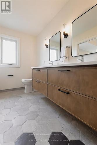 159 Renaissance Drive, St. Thomas, ON - Indoor Photo Showing Bathroom