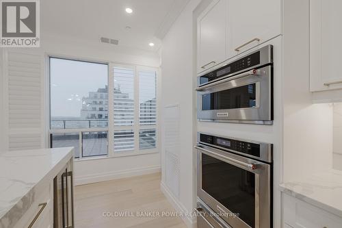 1103 - 260 Villagewalk Boulevard, London, ON - Indoor Photo Showing Kitchen