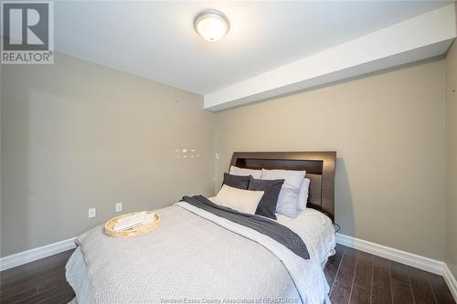 32 Shaw Drive, Amherstburg, ON - Indoor Photo Showing Bedroom