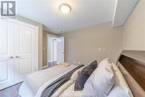 32 Shaw Drive, Amherstburg, ON - Indoor Photo Showing Bedroom