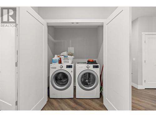 3090 Burtch Road Unit# 216, Kelowna, BC - Indoor Photo Showing Laundry Room