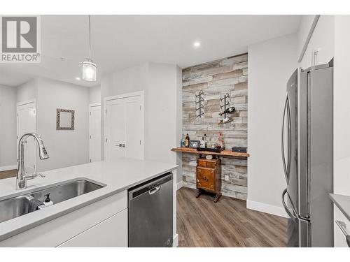 3090 Burtch Road Unit# 216, Kelowna, BC - Indoor Photo Showing Kitchen With Double Sink