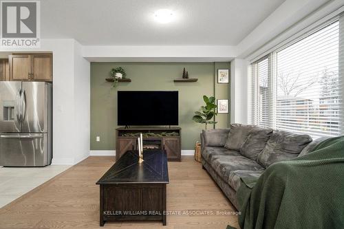 36 Briar Court, Halton Hills, ON - Indoor Photo Showing Living Room