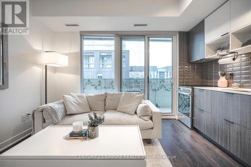 812 - 60 Tannery Road, Toronto, ON - Indoor Photo Showing Living Room