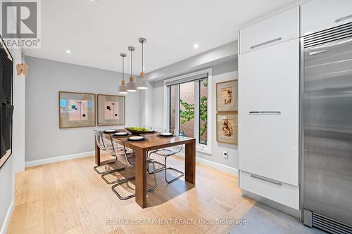 2939 Harvey Crescent, Mississauga, ON - Indoor Photo Showing Dining Room