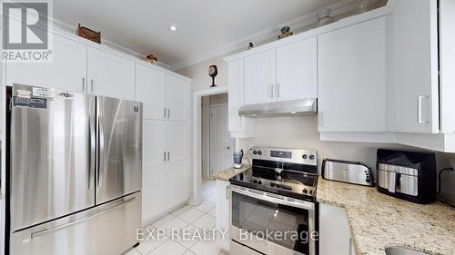 214 Drinkwater Road, Brampton, ON - Indoor Photo Showing Kitchen With Stainless Steel Kitchen