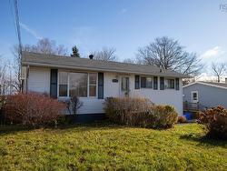 189 Flying Cloud Drive  Cole Harbour, NS B2W 4T4