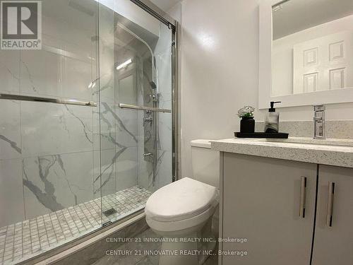 Bmst - 75 Lafayette Boulevard, Whitby, ON - Indoor Photo Showing Bathroom