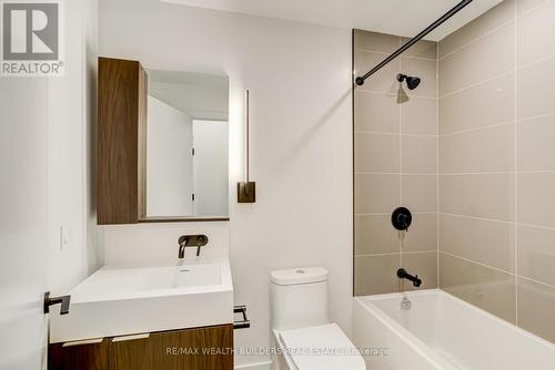 1306S - 117 Broadway Avenue, Toronto, ON - Indoor Photo Showing Bathroom