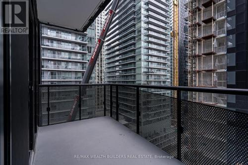 1306S - 117 Broadway Avenue, Toronto, ON - Outdoor With Facade